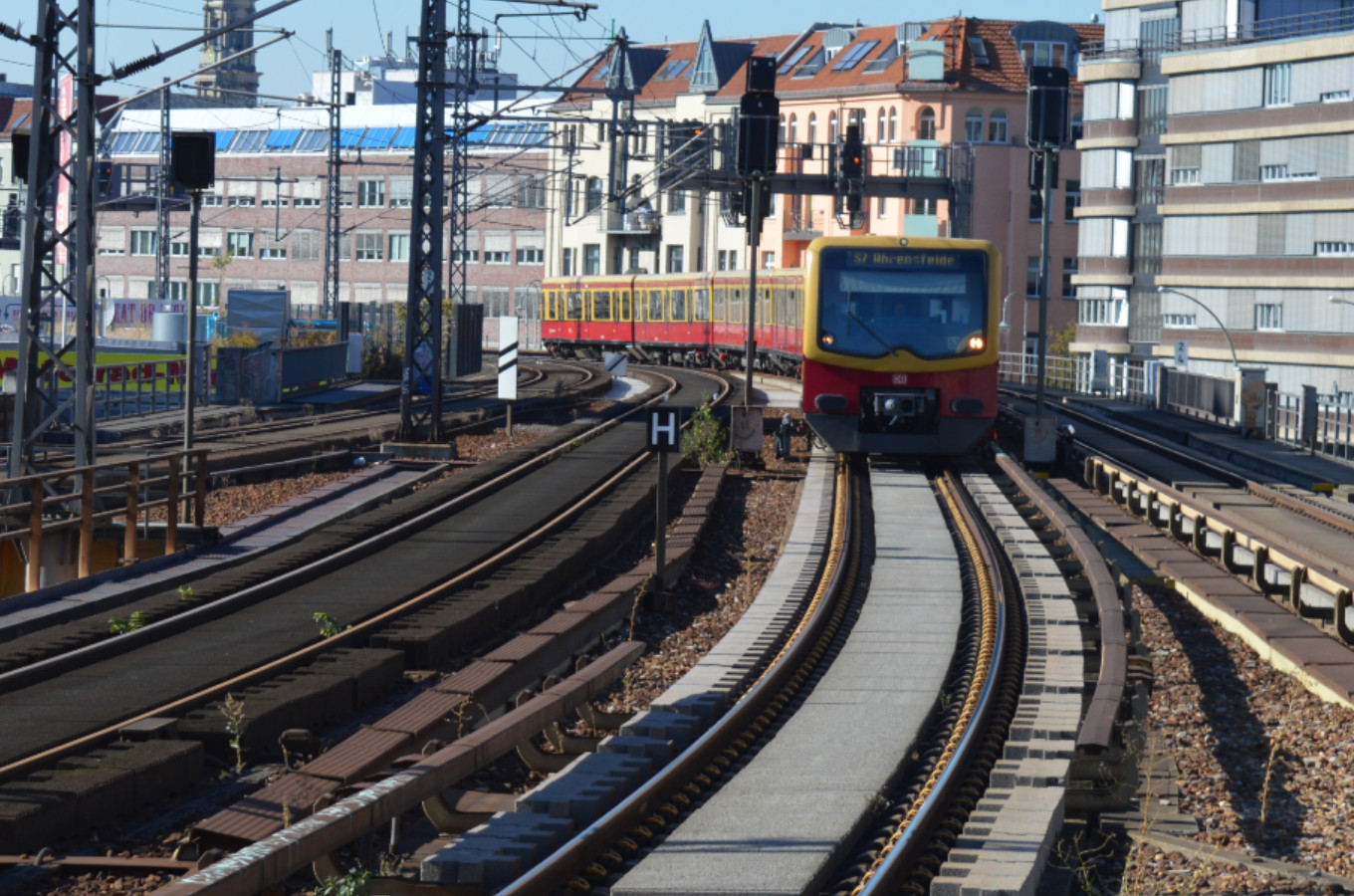 S-Bahn-Zug auf dem Berliner Stadtbahn-Netz. (Foto: Â© Bahnblogstelle)