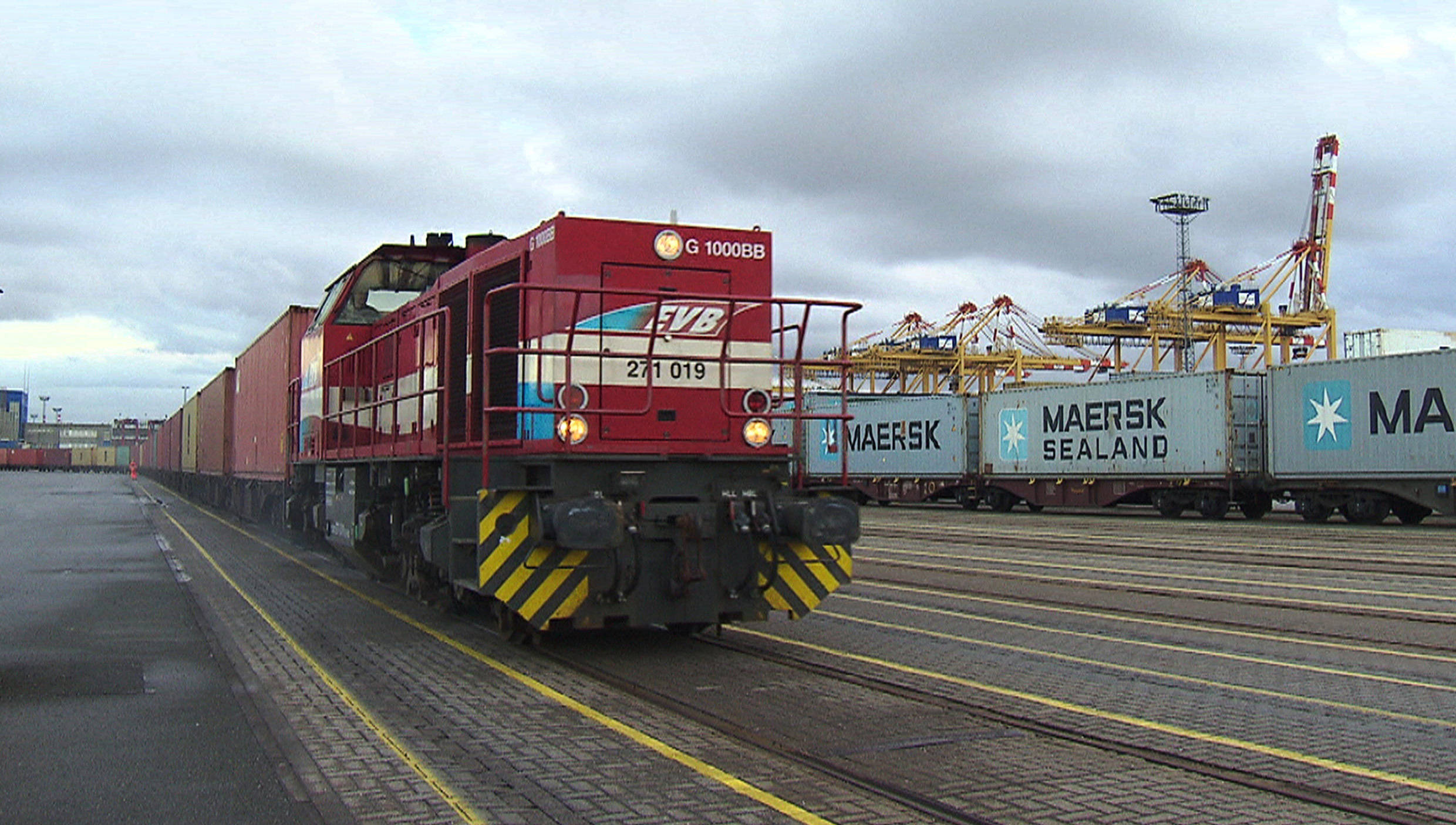 Die meisten GÃ¼ter in Deutschland werden per LKW transportiert, nur 17 Prozent auf der Schiene. (Foto: Â© SWR)