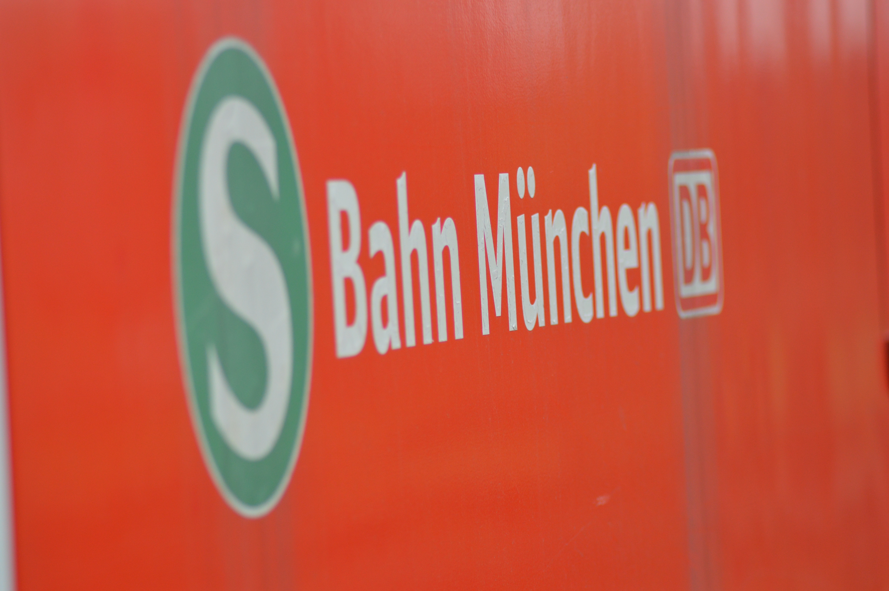 Schriftzug S-Bahn MÃ¼nchen. (Foto: Â© Bahnblogstelle)