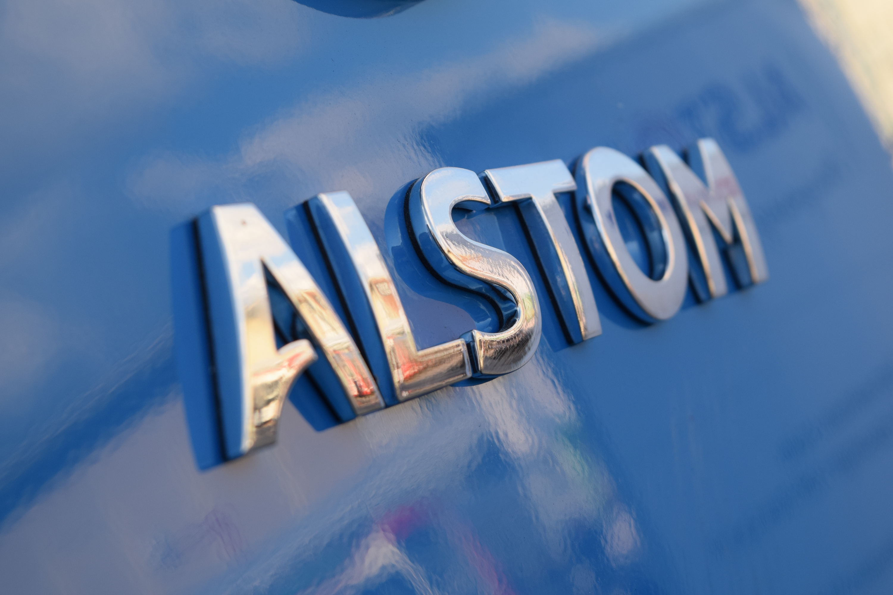 Auf der InnoTrans 2016 prÃ¤sentierte Fahrzeughersteller Alstom den Coradia iLint, den ersten Zug mit Brennstoffzellenantrieb. (Foto: Â© Bahnblogstelle)