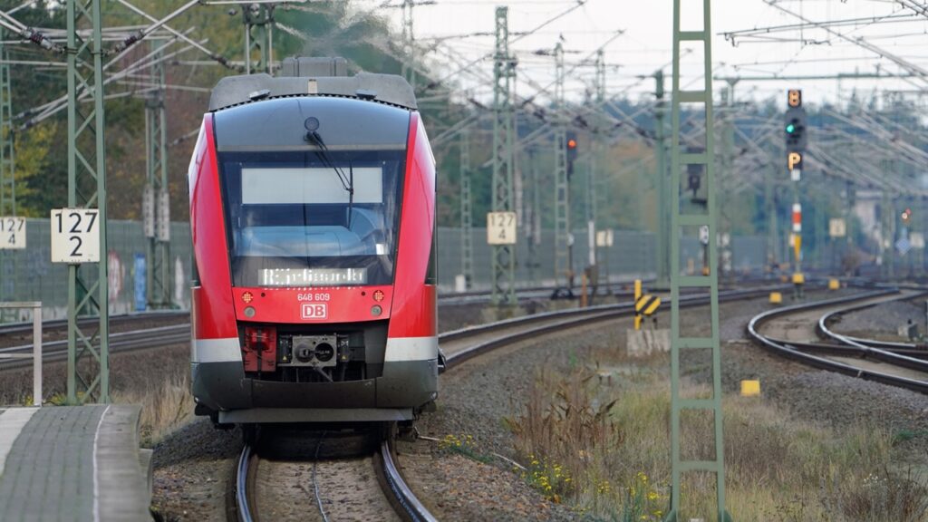 VBB: Regionalverkehr In Berlin Und Brandenburg Bis 2037 Dieselfrei ...