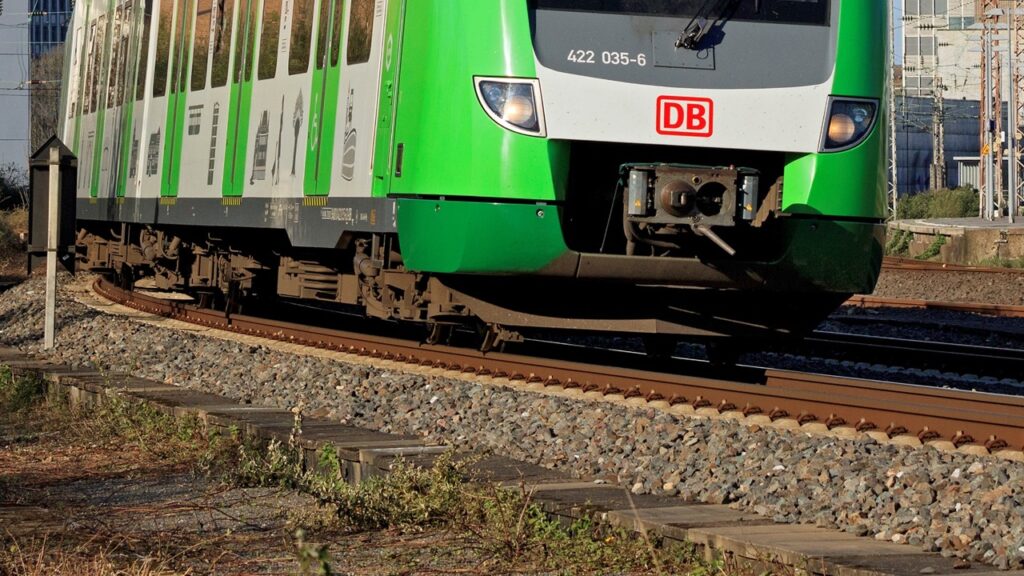 2020 00 symbolbild s bahn rhein ruhr essen nrw zugfront c db ag georg wagner