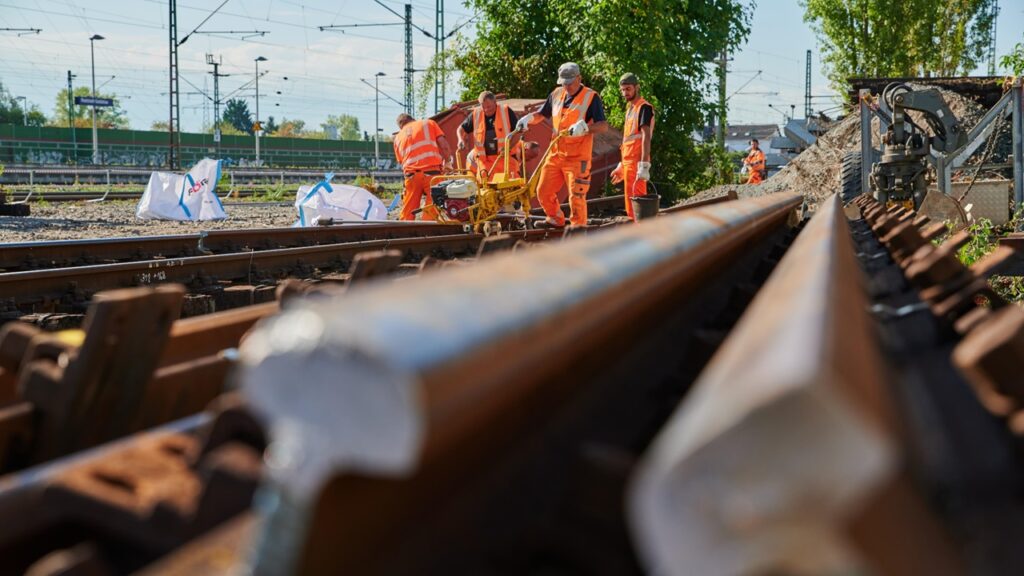 2022 09 baustelle bauarbeiten gleisbauarbeiten riedbahn zwischen riedstadt und goddelau c db ag stefan wildhirt