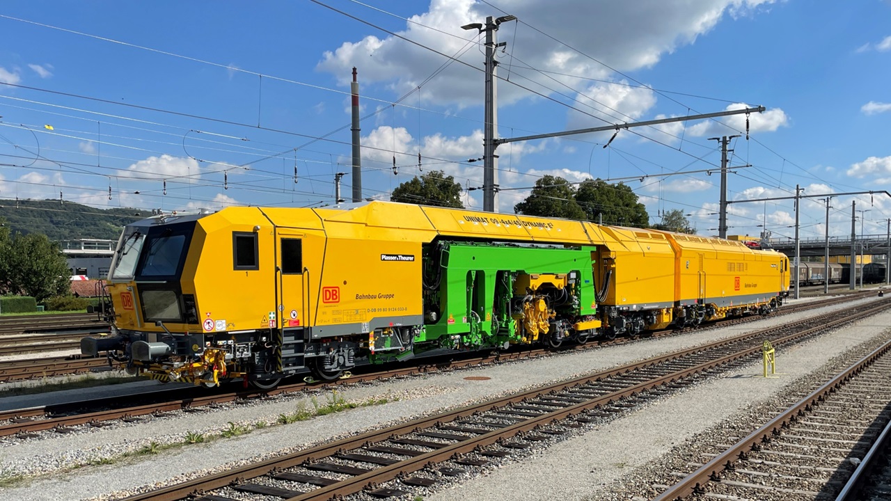 The Viennese company supplies the first fully electric tamping machine for Germany