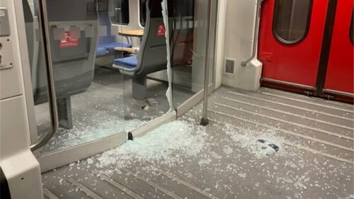 Unbekannte Randalieren In Bahnwaggon - Hoher Schaden | Bahnblogstelle