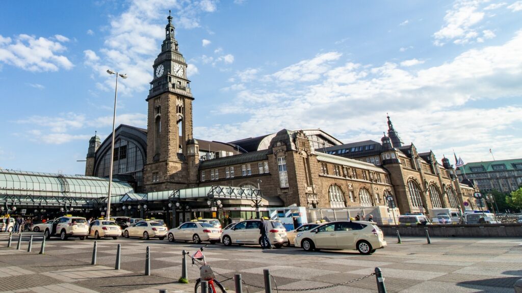 CDU Fordert Dauerhaftes Waffenverbot Am Hamburger Hauptbahnhof ...