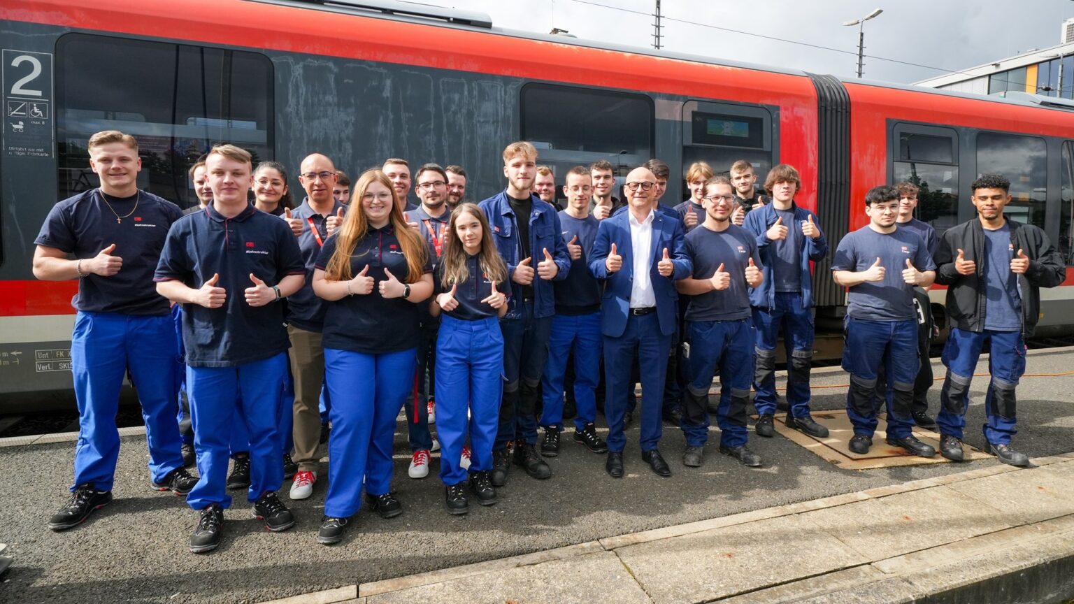 Neue Ausbildungswerkstatt der Deutschen Bahn in Saarbrücken eröffnet ...