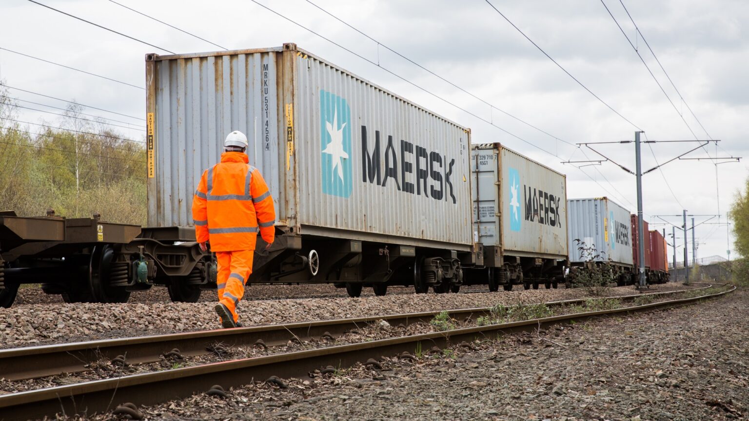 Verkauf Von DB Schenker: Maersk Zieht Sich Aus Bieterverfahren Zurück ...