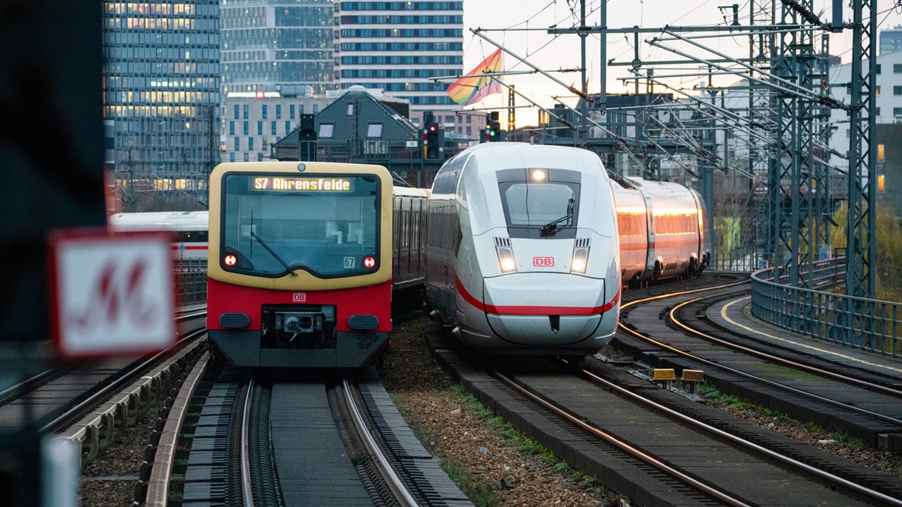Construction Work Begins on Berlin's Light Rail System – Service Disru